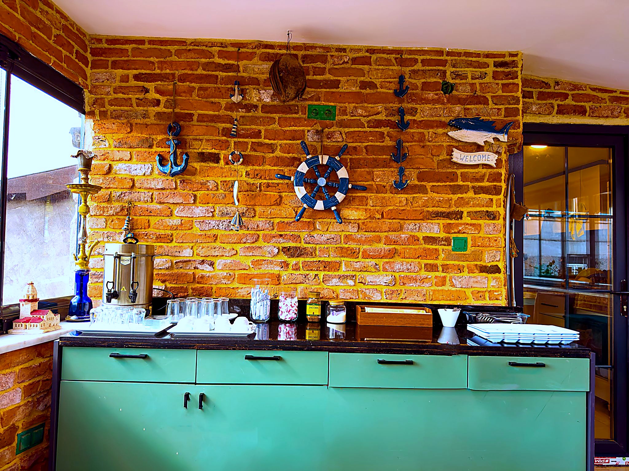 Restaurant & kitchen 9